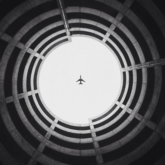 Create More Unique iPhone Photos By Shooting Through Objects