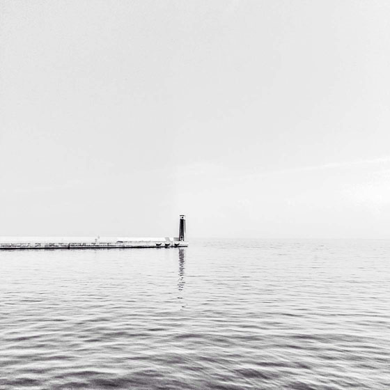 30 Stunning iPhone Photos That Use Negative Space